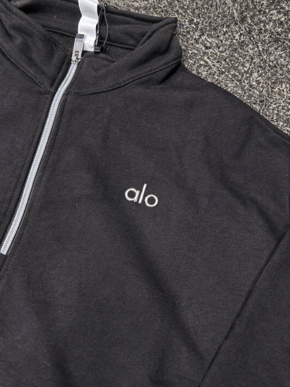 ALO Yoga Men's Black Quarter Zip Pullover Sweatshirt - Picture 3 of 3